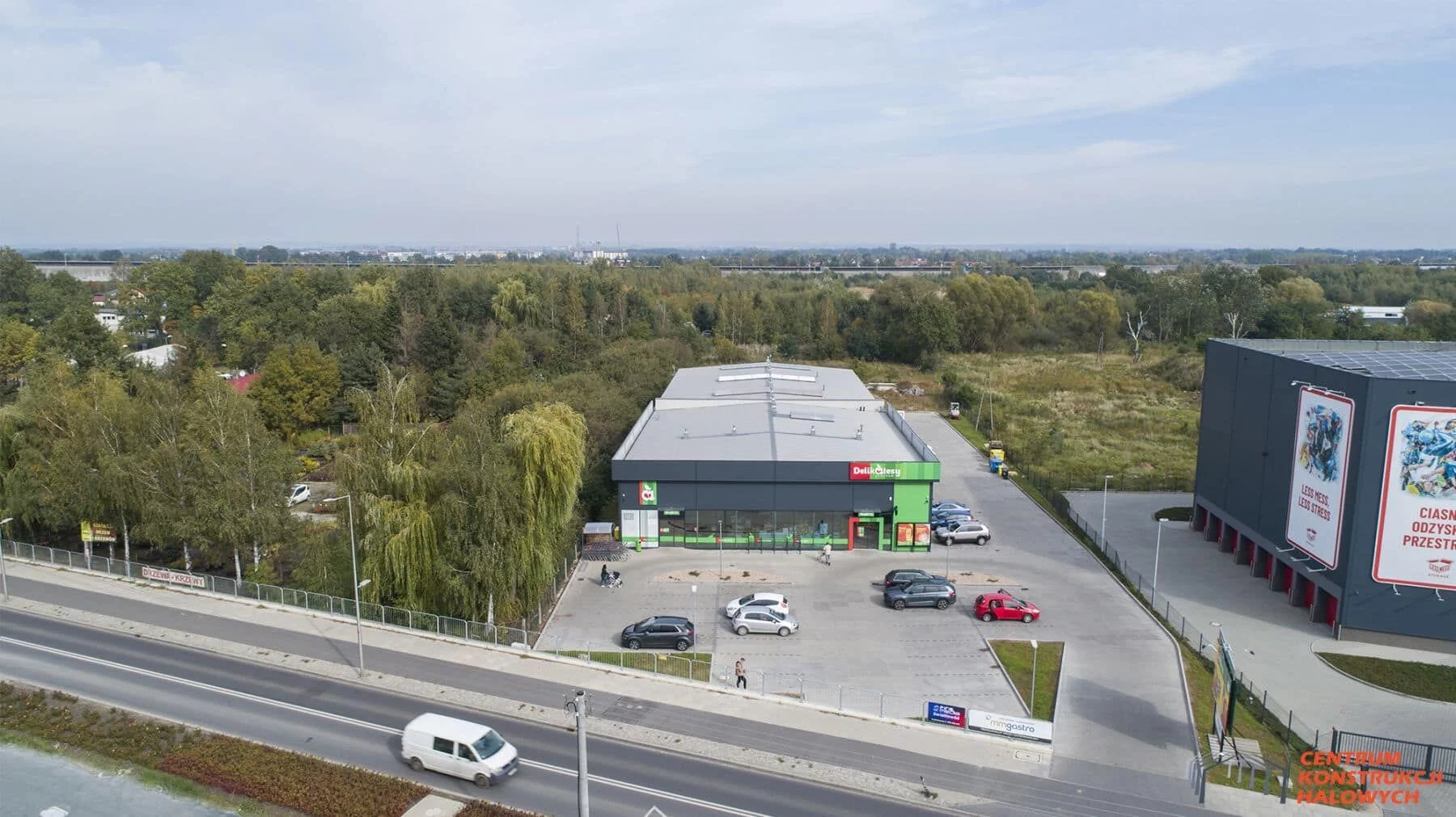 Delikatesy Centrum - budowa marketu z zapleczem socjalnym i magazynem o powierzchni 2000 m2